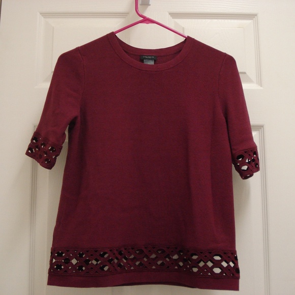 Ann Taylor Factory Cranberry 1/2 Sleeve Blouse - Picture 1 of 6